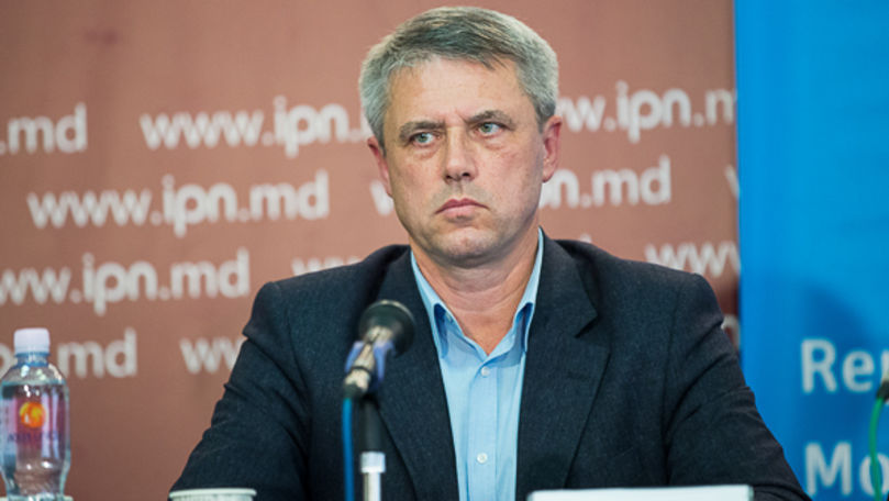 По мнению Чубашенко, Додон получил от США чёткий сигнал: слушаться Санду и помогать ей.