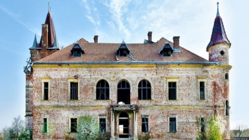 Un castel din Maramureş, scos la vânzare de la 275.000 de euro