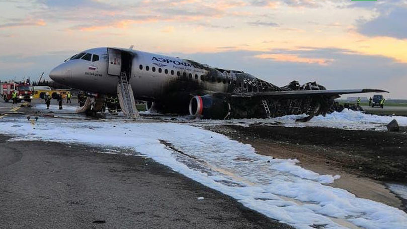 Piloții avionului care a laut foc pe aeroportul Șeremetievo, suspendați