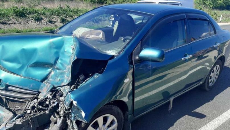 Accident grav pe traseul Chișinău-Ungheni: Două mașini, făcute zob