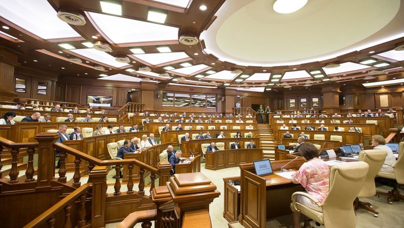 Moțiunea de cenzură împotriva Guvernului, dezbătută mâine în Parlament