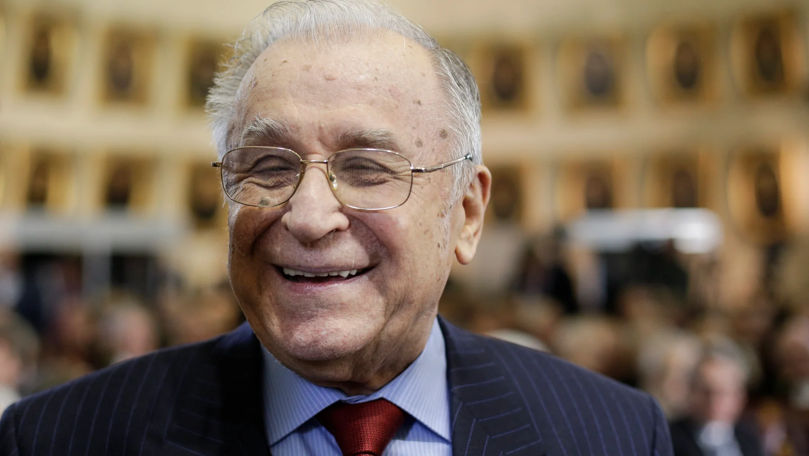 Ion Iliescu rămâne internat la terapie intensivă. Ce spun medicii
