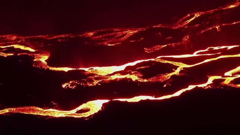 Cel mai mare vulcan activ din lume a intrat în faza de erupţie