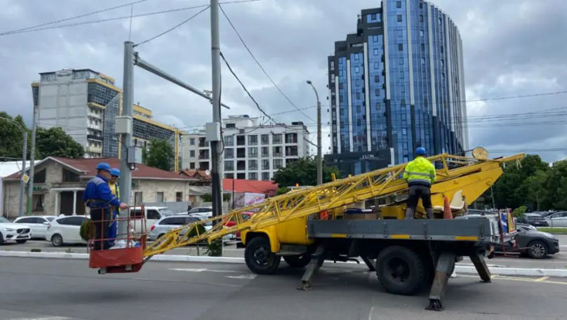 Trafic mai fluent: În Chișinău au fost instalați senzori inteligenți