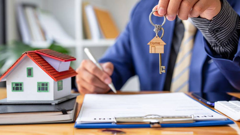 Expert: Creșterea prețurilor programului Prima Casă poate duce la criză