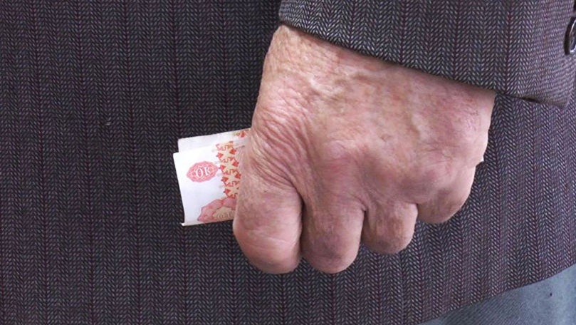 Правительство окончательно отклонило идею о единовременной выплате пенсионерам.