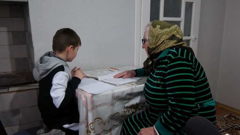 Drama unei bunici luptătoare: Și-a pierdut fiica ce a lăsat un copil