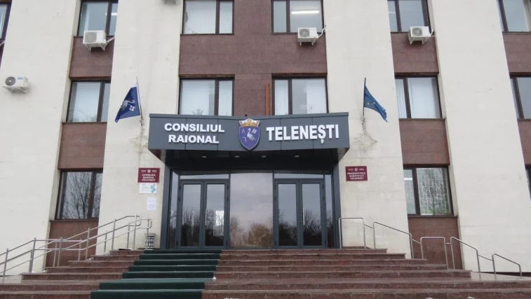 Un primar, revoltat de planul de închidere a trei gimnazii din Telenești