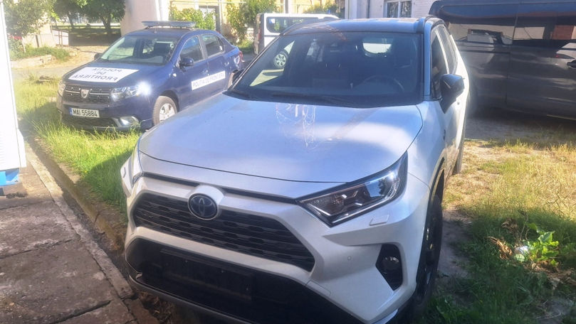 Un moldovean, prins la vama română cu un automobil furat din Cehia