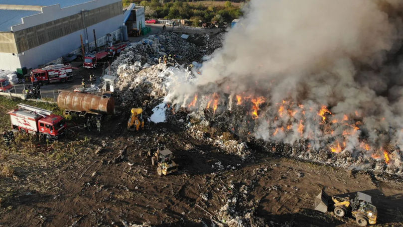 Ce spune compania care gestionează depozitul de deșeuri ars ca o torță