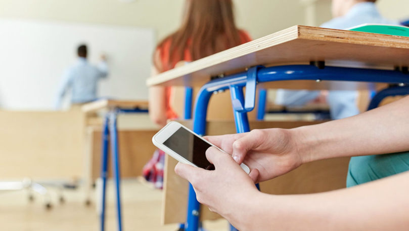 În școlile din Transnistria se vor interzice telefoanele mobile