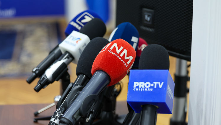 Pedepse mai aspre pentru persoanele care vor intimida jurnaliștii