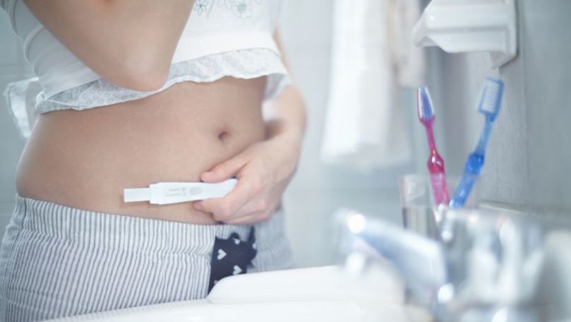 Povestea tinerei care a devenit mamă la 14 ani: Am vrut să fug de acasă
