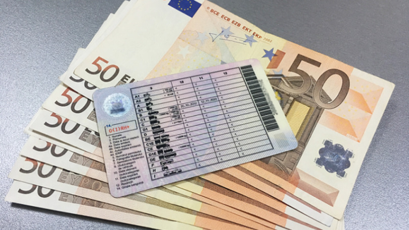 Un tânăr de 22 de ani a devenit șofer contra sumei de 300 de euro