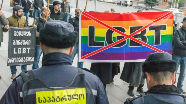 Legea privind interzicerea propagandei LGBT, adoptată în Georgia