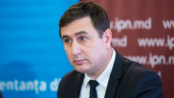 Expert: Suntem în patru crize, dintre care trei merg în paralel