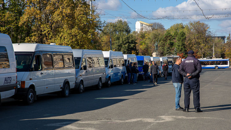 Transportatorii nu renunță la proteste, deși au discutat cu Ministerul