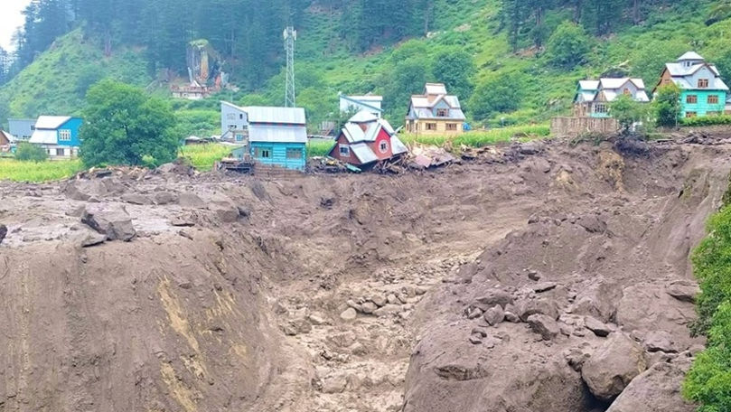 Inundații în Caşmirul indian: Sunt cel puţin 34 de morţi