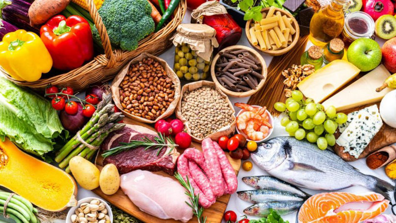 Ce grupe de alimente trebuie să consumăm mai mult în funcție de vârstă