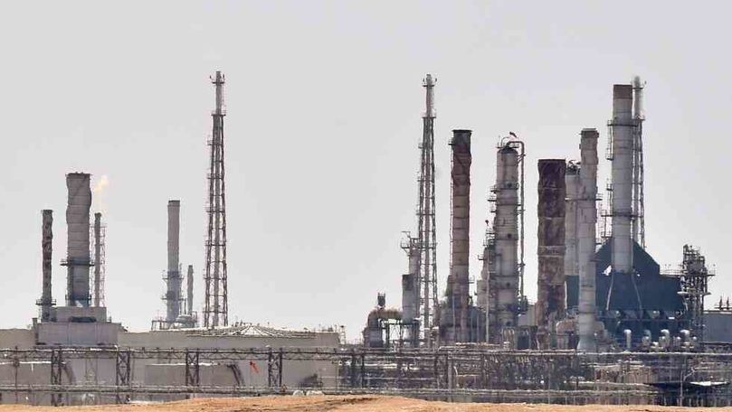 Creștere bruscă a prețurilor la petrol, după atacarea Arabiei Saudite