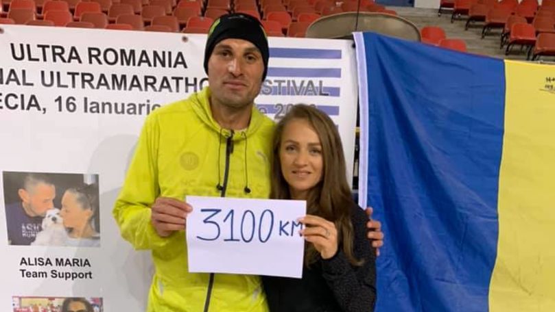 Un ultramaratonist şi-a cerut iubita în căsătorie în timpul cursei