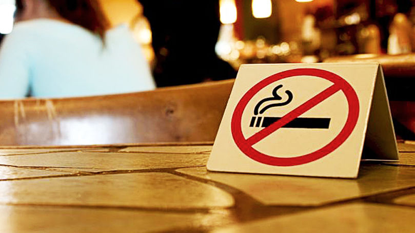 Austria va interzice în cele din urmă fumatul în cafenele şi restaurante