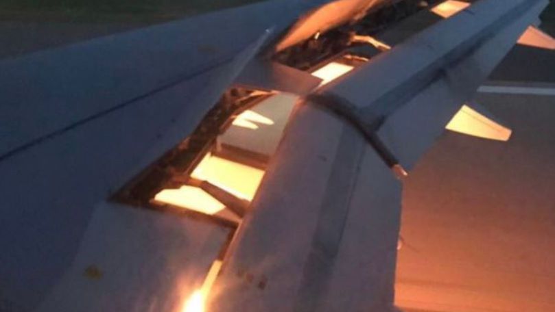 Avionul care transporta o echipă de la Cupa Mondială a luat foc în aer