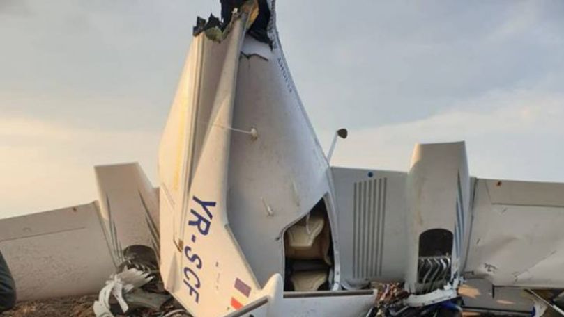 Un avion de mici dimensiuni s-a prăbușit în România: Doi oameni au murit