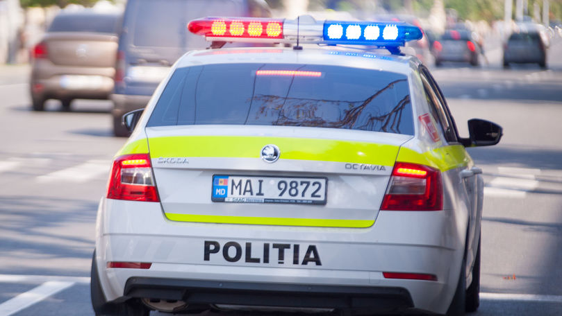 Водитель заявил, что ему удалось уйти от нападавших и он сразу же позвонил в полицию.