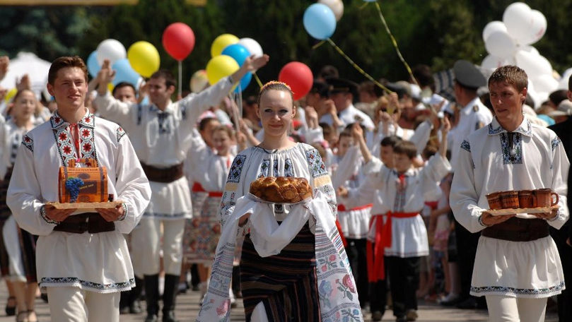 Tinerii care vor activa în domeniul culturii vor primi 120.000 de lei