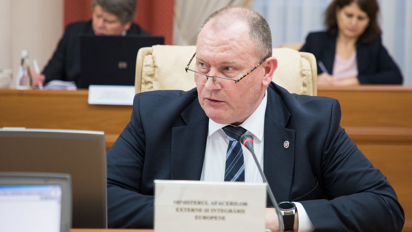 Чокой: Правительство не занимается политикой, для дебатов существует парламент.