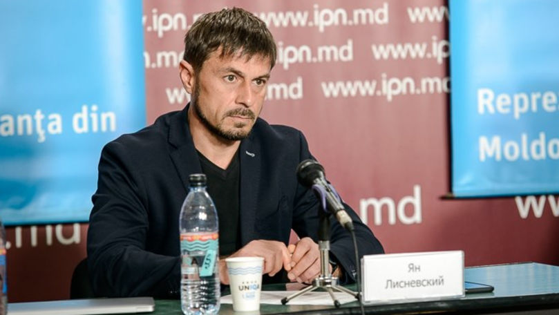 Директор компании по политическим исследованиям и консалтингу Intellect Group Ян Лисневский. 