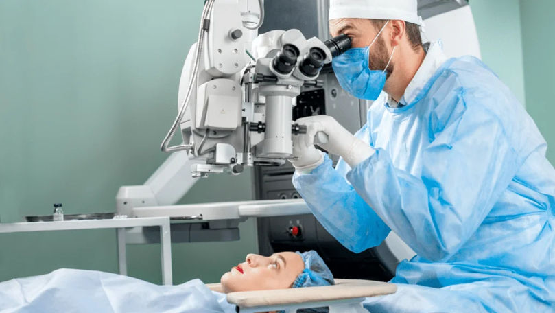 Mii de persoane asigurate au beneficiat de operații de cataractă