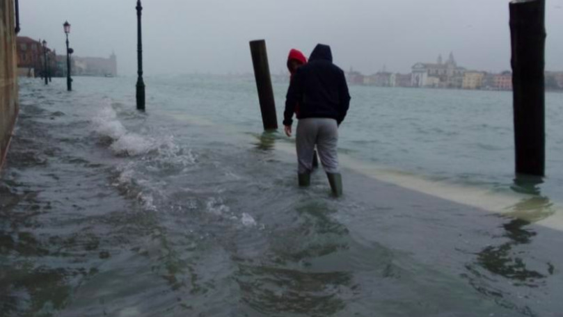 Imagini apocaliptice: 90% din Veneţia, înghiţită de apă de 2 metri