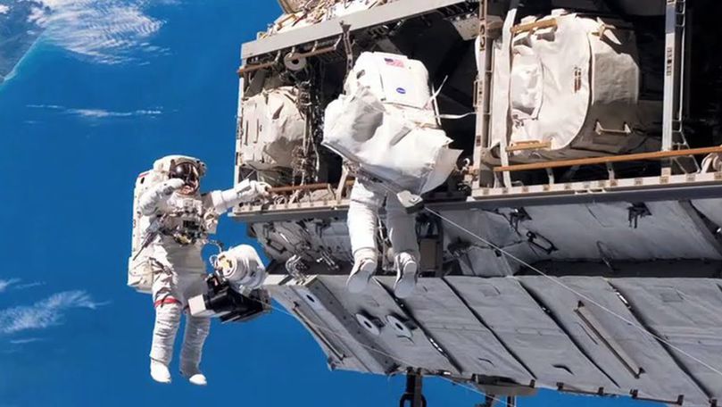Cum se vede cea mai recentă ieșire în spațiu a astronauților