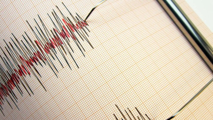 Peste 200 de replici seismice, înregistrate luni în vestul Turciei