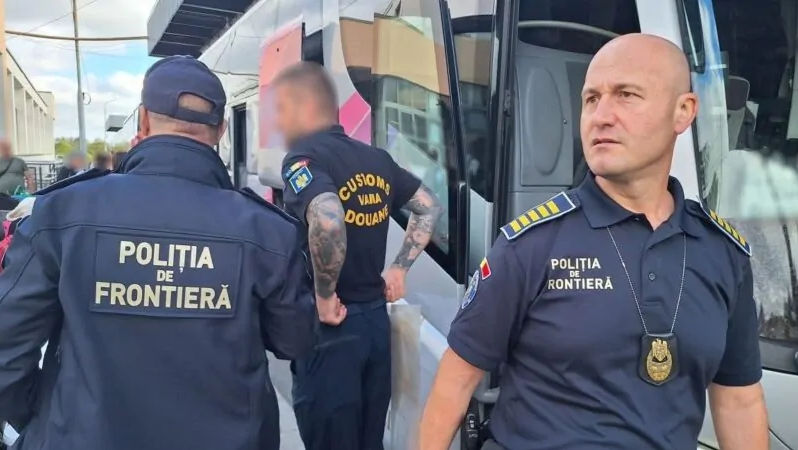 Un moldovean, prins cu documente false la intrarea în România