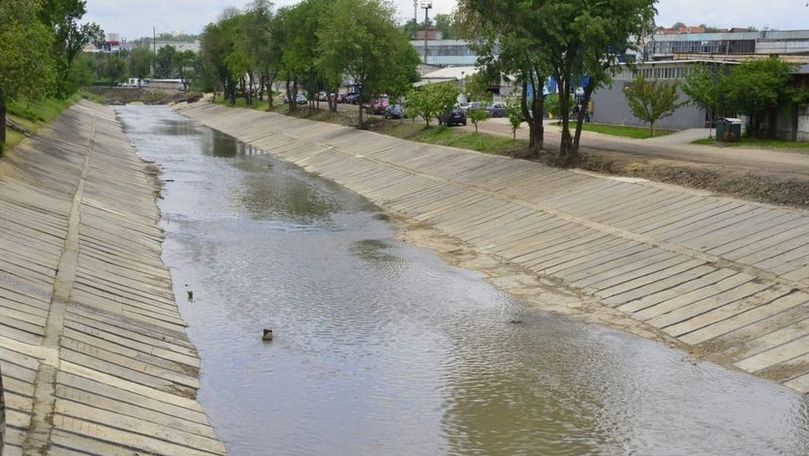 Продолжаются работы по обустройству русла реки Бык.