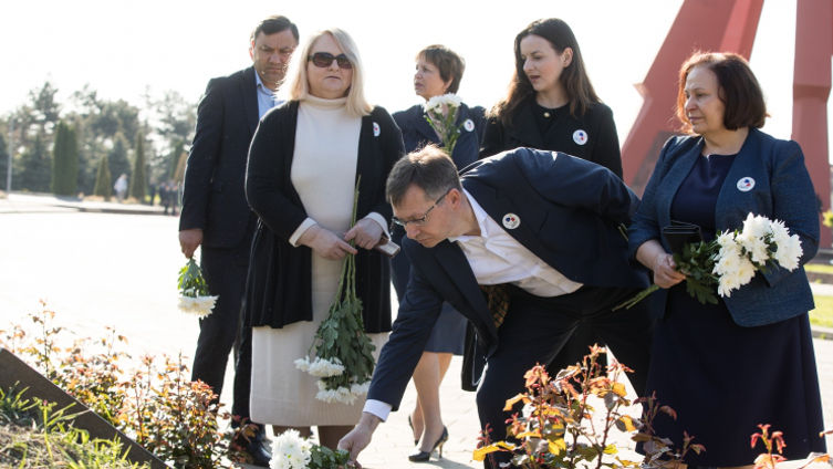 Советники Майи Санду почтили память павших во второй мировой войне.