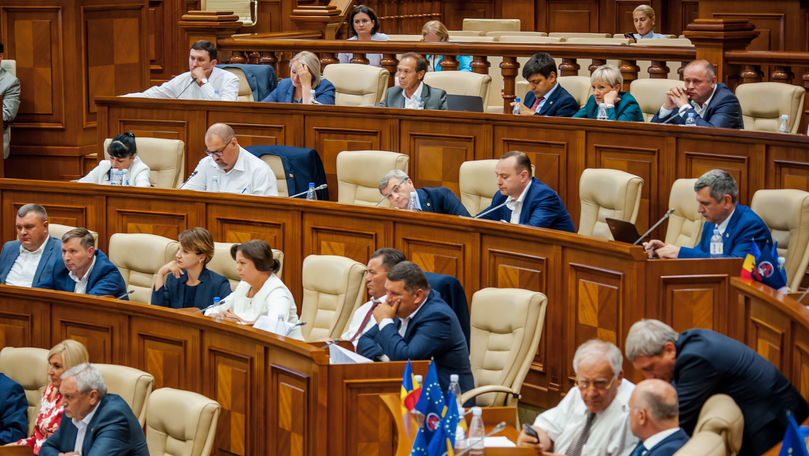Deputat: Figuranții în rapoartele Kroll și kuliokarii au bătut palma