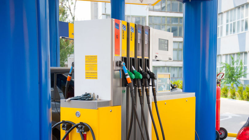 ANRE anunță cu cât se scumpesc carburanții