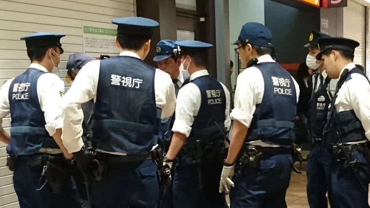 Japonia: Un tânăr de 28 de ani a intrat cu maşina într-un grup de elevi