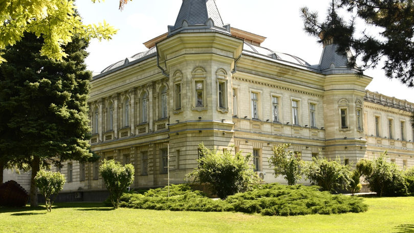 Program scurtat la Muzeul Național de Istorie din cauza caniculei