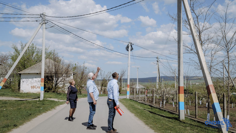 Rețeaua de iluminat public, extinsă la Pistruieni, raionul Telenești