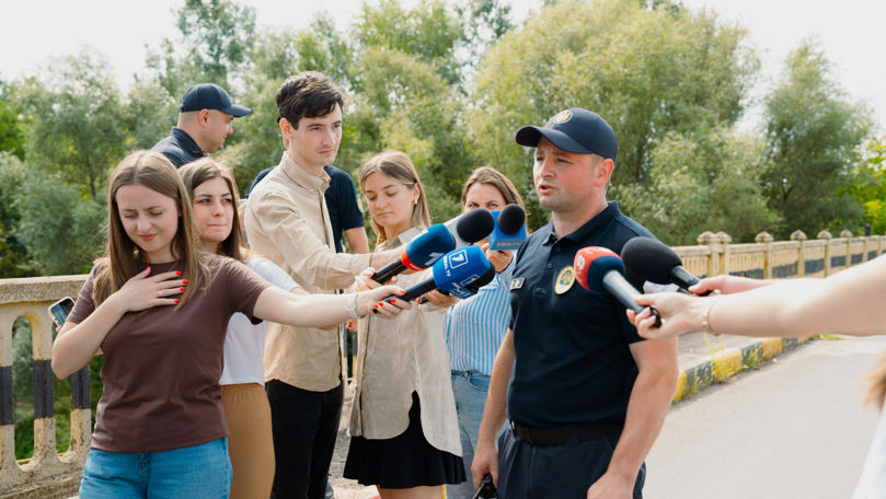 Tur de presă la vama Sculeni: Jurnaliștii au urmărit munca polițiștilor