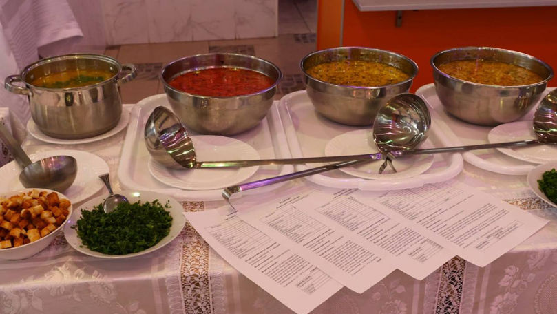Primăria Capitalei lansează un ghid culinar pentru alimentația școlară