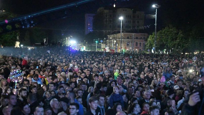 Mii de oameni au venit în PMAN, la concertul organizat de Igor Dodon