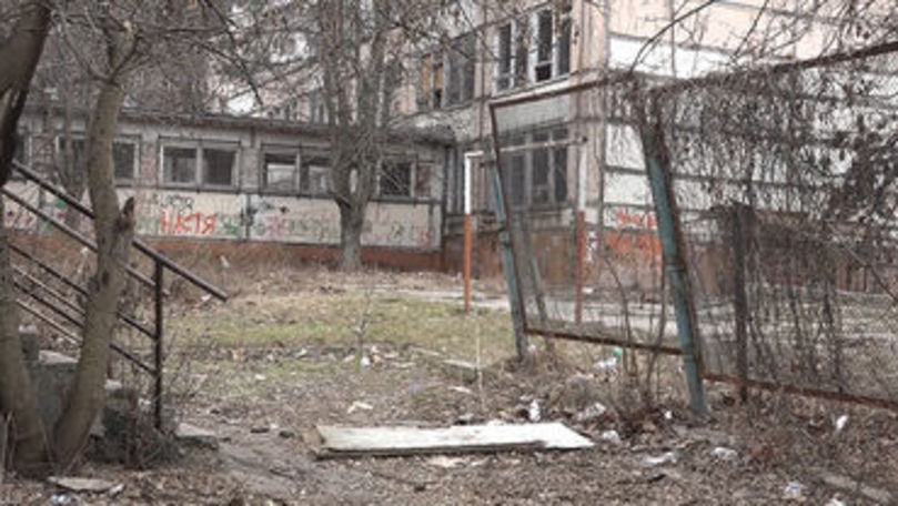 Școala fantomă din Chișinău pe care orășenii o vor redeschisă