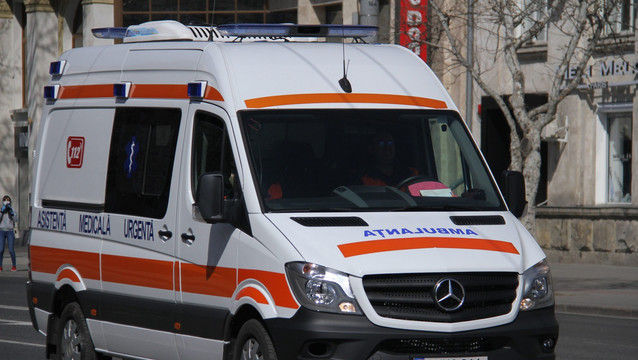 O tânără din Sângerei a născut în ambulanță. Cum se simte bebelușul
