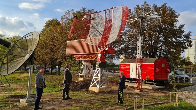 În parcul Universității Tehnice au fost instalate câteva antene uriașe